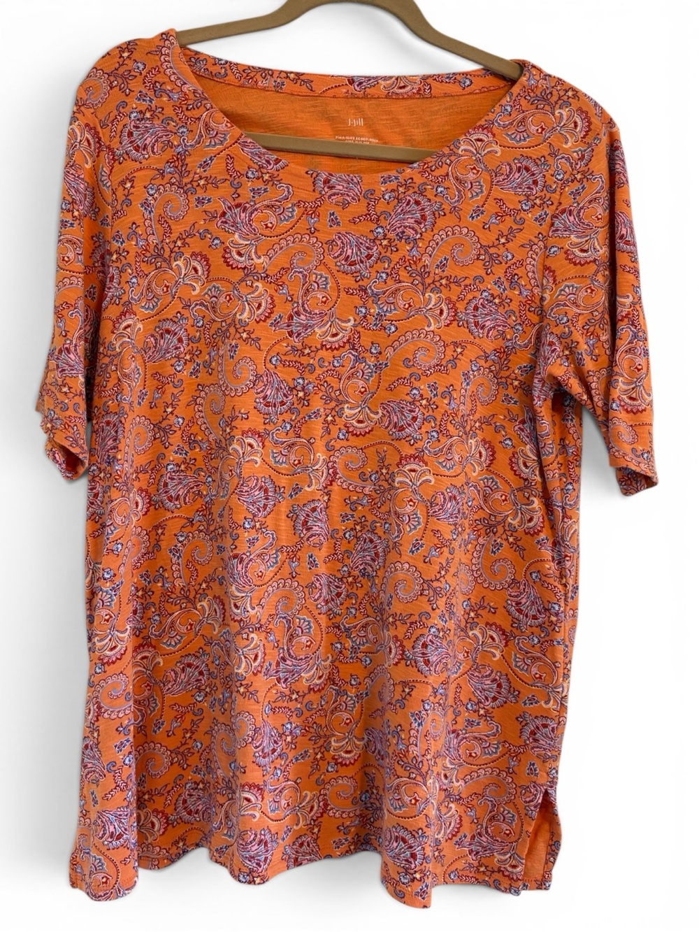 J. Jill Pima Slub Scoop Neck Side Slit Tee | Orange Paisley | Women’s Large